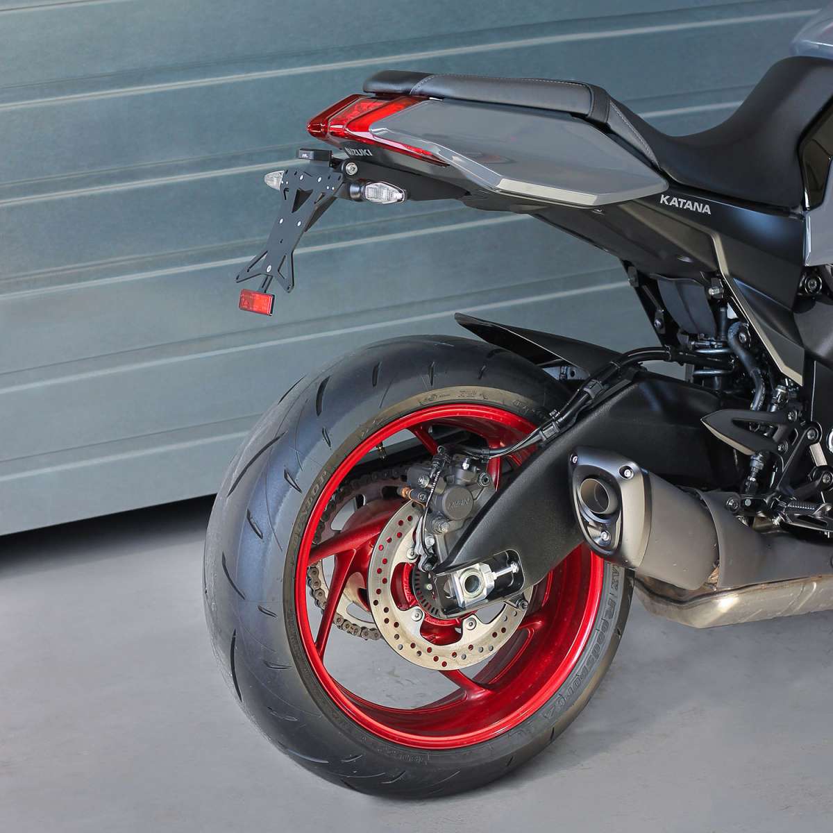 Tail tidy - Fender eliminator - License plate support | Katana