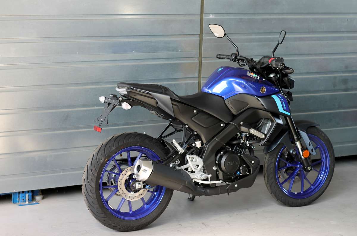 Platine repose pied Gauche YAMAHA MT 125 - 2017