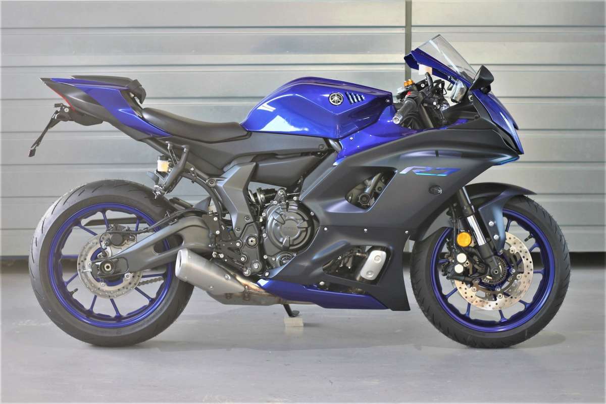 GQUIKGW Portatarga Staffa per Eliminatore Parafango Regolabile Supporto Targa Moto per Yamaha YZF-R7 YZFR7 YZF R7 2022-2023(Black