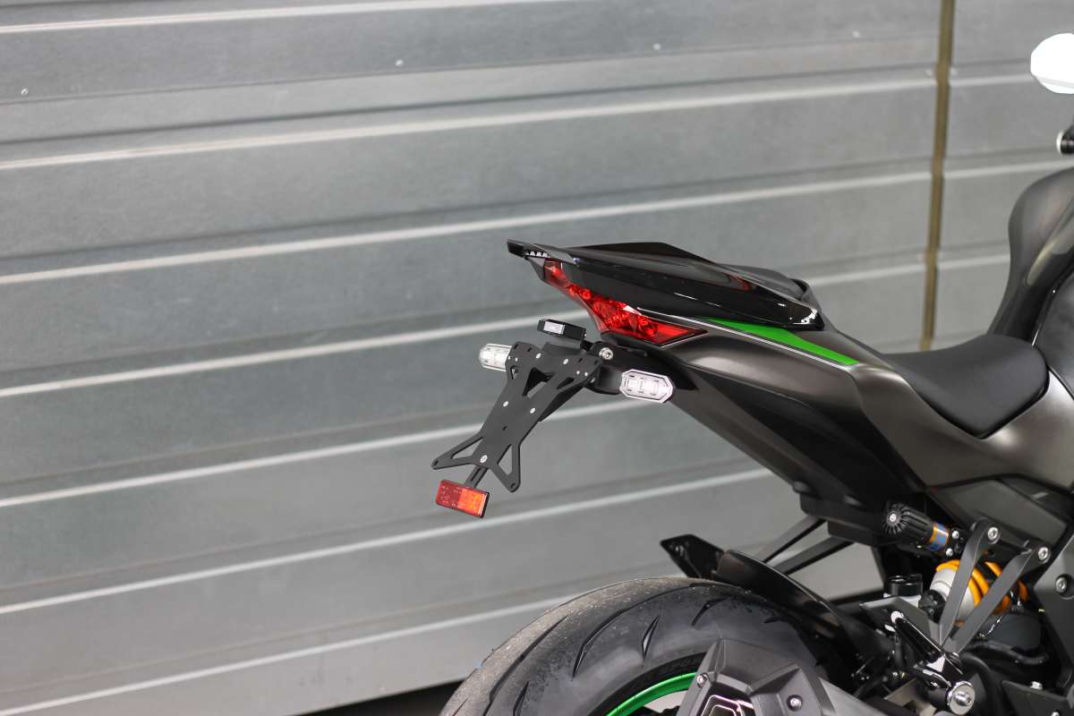 Portatarga Posteriore Universale Regolabile Per Moto – Staffa CNC Per Yamaha, Kawasaki, Ducati, Honda (Colore Arancione)